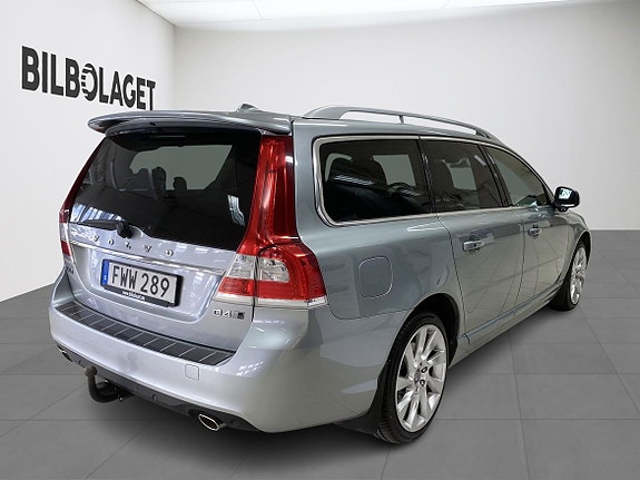 Volvo V70 4 of 5