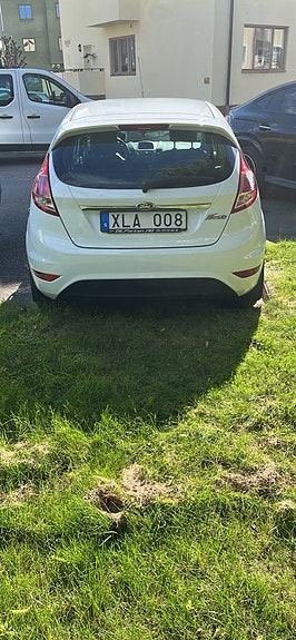 Ford Fiesta 3 of 5