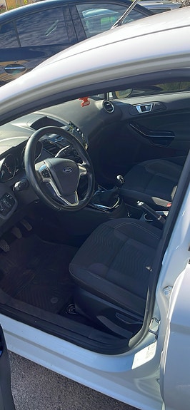 Ford Fiesta 5 of 5