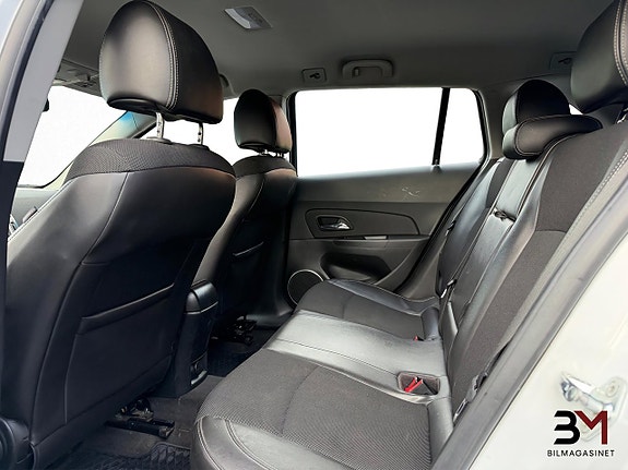 Chevrolet Cruze 11 of 20