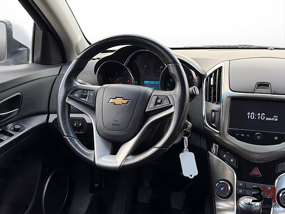 Chevrolet Cruze 14 of 20