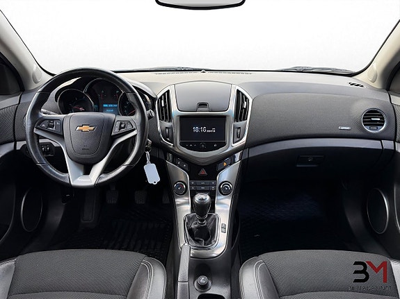 Chevrolet Cruze 13 of 20