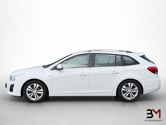 Chevrolet Cruze 3 of 5