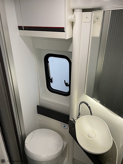 Adria Twin 640 SGX Pop up 8 of 9