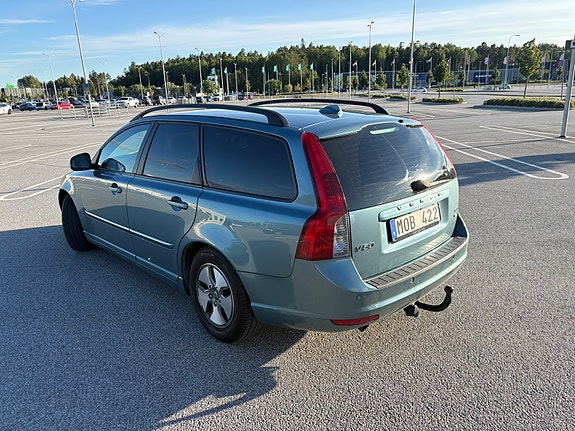 Volvo V50 4 of 5