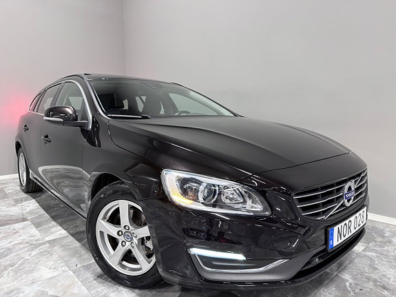 Volvo V60 2 of 5