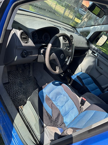Volkswagen Caddy 3 of 5