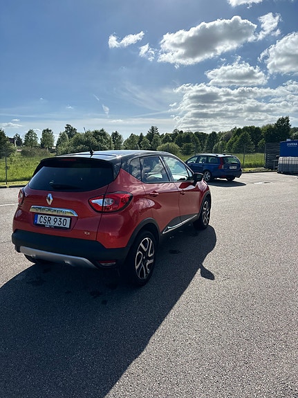 Renault Captur 3 of 5