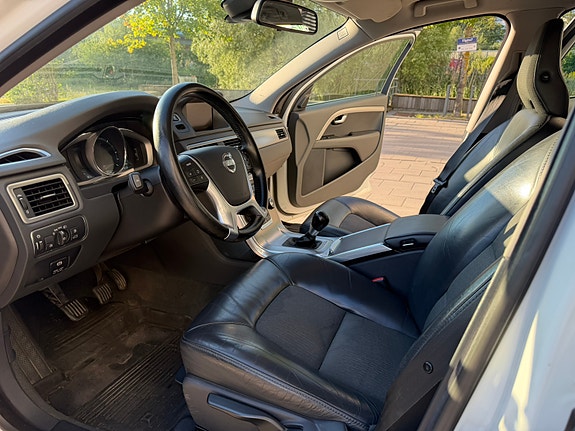 Volvo V70 5 of 5