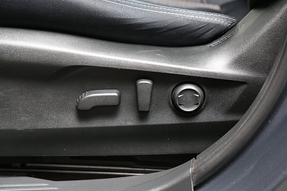 Subaru Outback 12 of 28