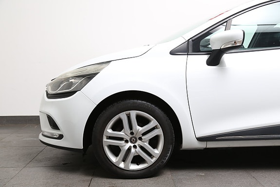 Renault Clio 6 of 24