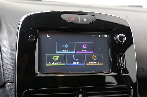 Renault Clio 21 of 24