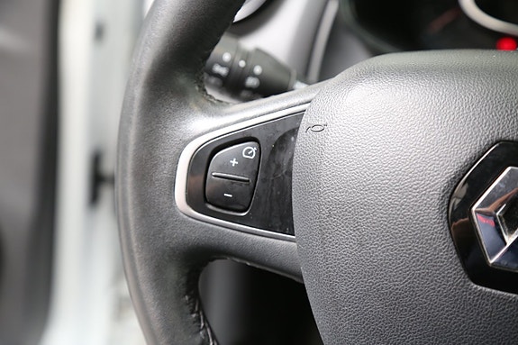 Renault Clio 15 of 24