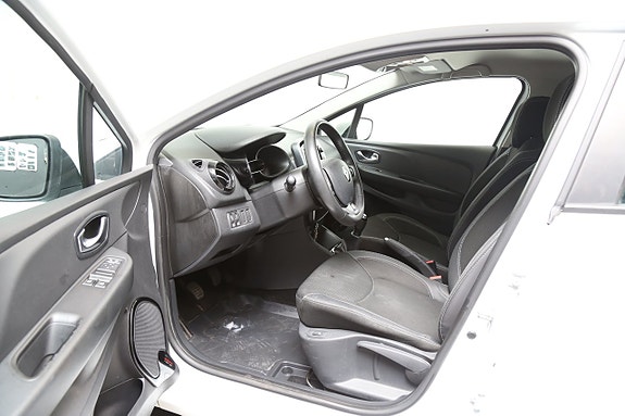Renault Clio 8 of 24