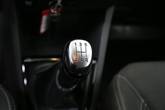 Renault Clio 19 of 24
