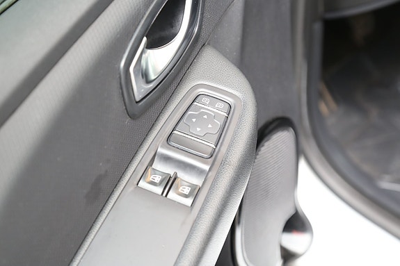 Renault Clio 9 of 24