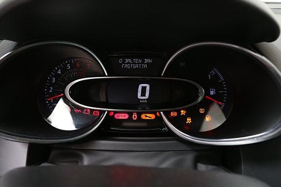 Renault Clio 17 of 24