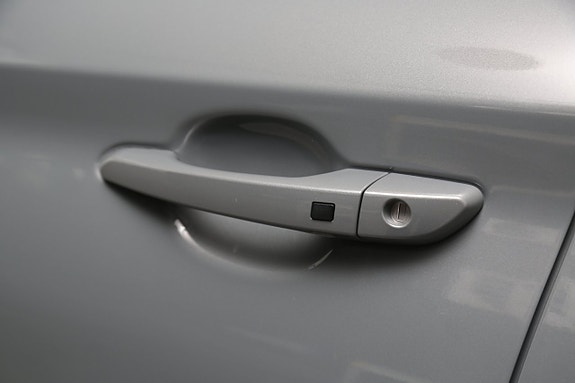 Hyundai Kona 8 of 29