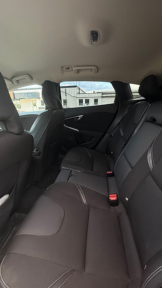 Volvo V40 8 of 10