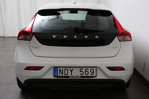 Volvo V40 23 of 23