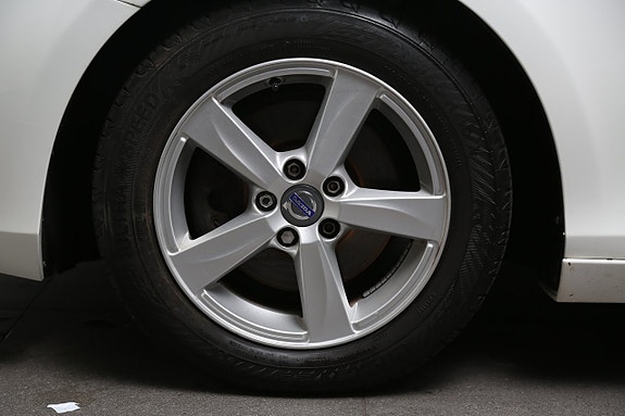Volvo V40 6 of 23
