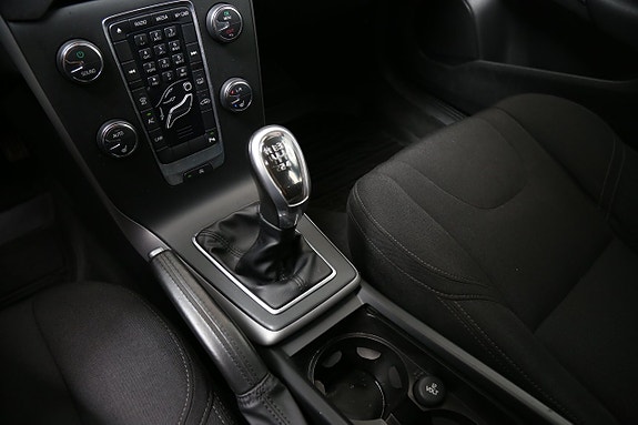 Volvo V40 15 of 23
