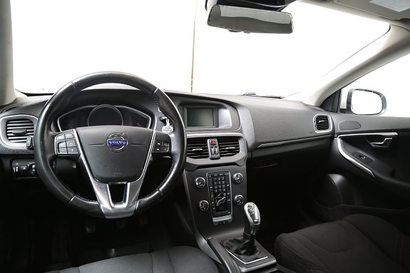 Volvo V40 10 of 23