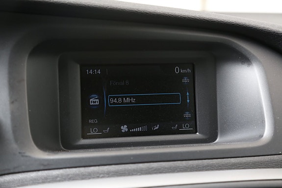 Volvo V40 18 of 23