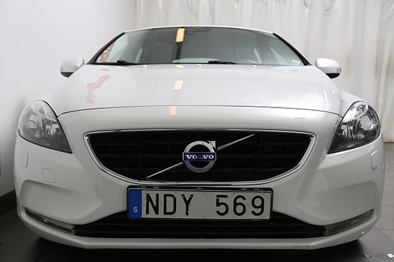 Volvo V40 4 of 5