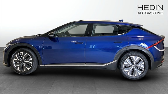 Kia EV6 4 of 5