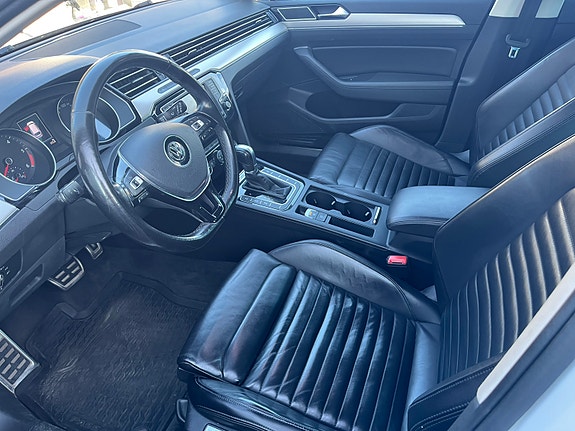 Volkswagen Passat Alltrack 9 of 13