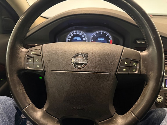 Volvo V70 14 of 19