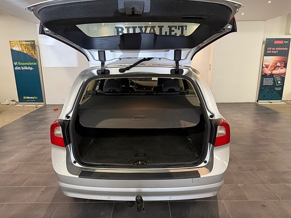 Volvo V70 7 of 19