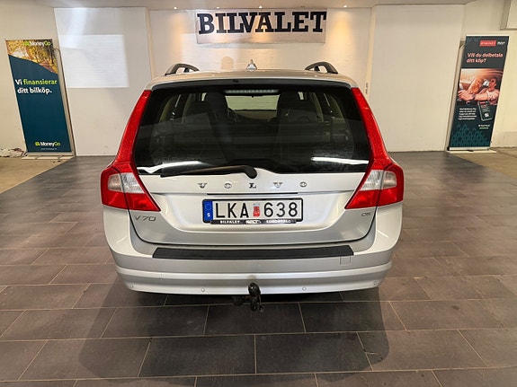 Volvo V70 6 of 19