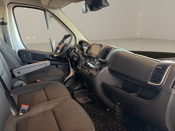 Peugeot Boxer 12 of 14