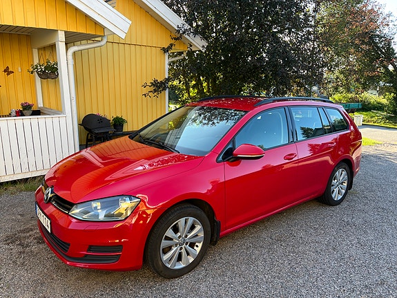 Volkswagen Golf VII 2 of 5