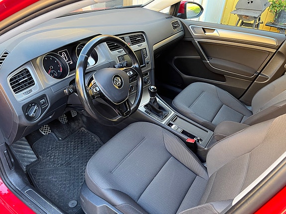 Volkswagen Golf VII 5 of 5