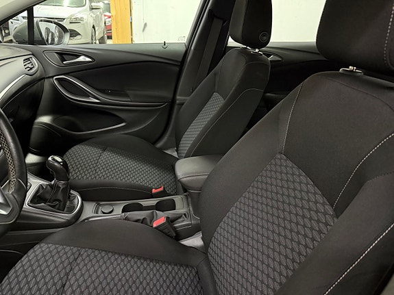 Opel Astra 13 of 16