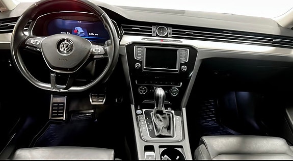 Volkswagen Passat Alltrack 7 of 8