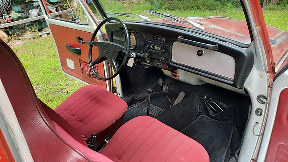 Volkswagen 1302 2 of 4