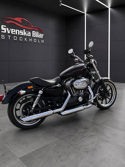 Harley-Davidson Superlow Evolution V-Twin 883 cc 2 of 5