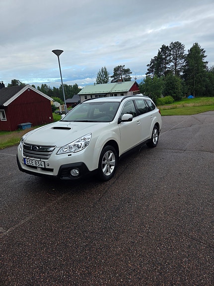 Subaru Outback 2 of 2