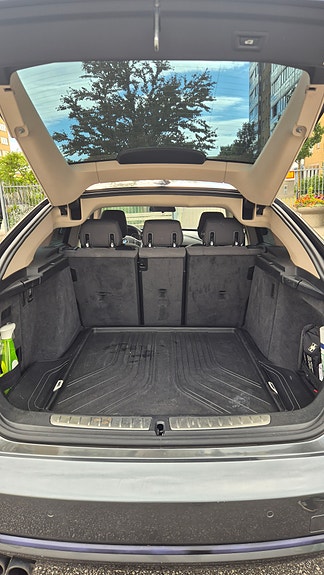 BMW 320d 3 of 5