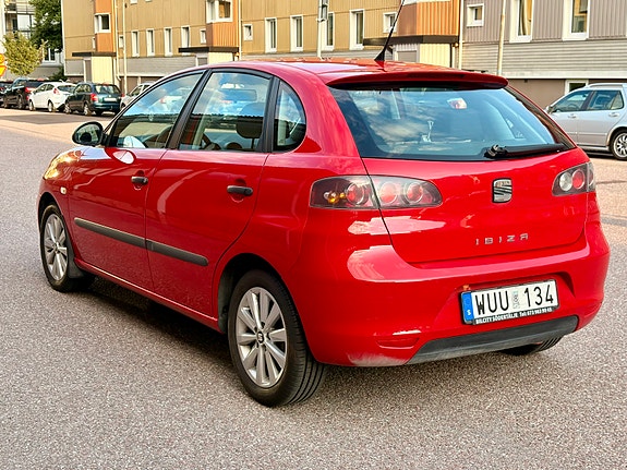 Seat Ibiza 2 of 5