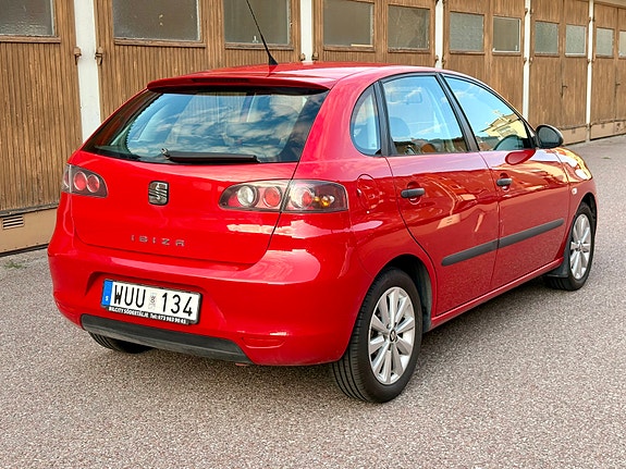 Seat Ibiza 3 of 5