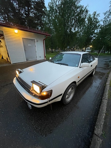 Toyota Celica 2 of 7