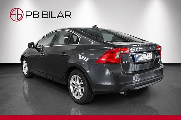 Volvo S60 3 of 5