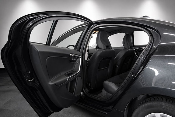 Volvo S60 8 of 20