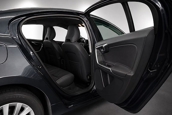 Volvo S60 12 of 20