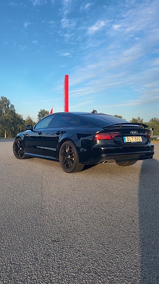 Audi A7 2 of 5
